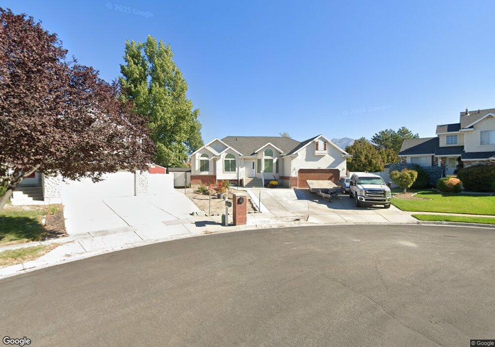 547 E Wood Rose Cir, Midvale, UT 84047 - photo 1