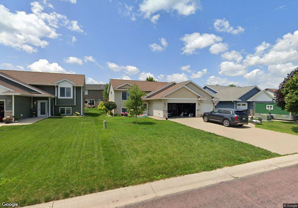1132 Heron Dr, Mankato, MN 56001 - photo 1