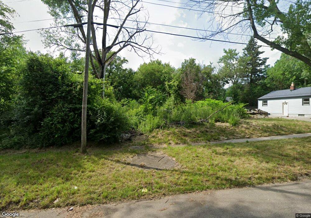 2405 Broadway Blvd, Flint, MI 48506 - photo 1