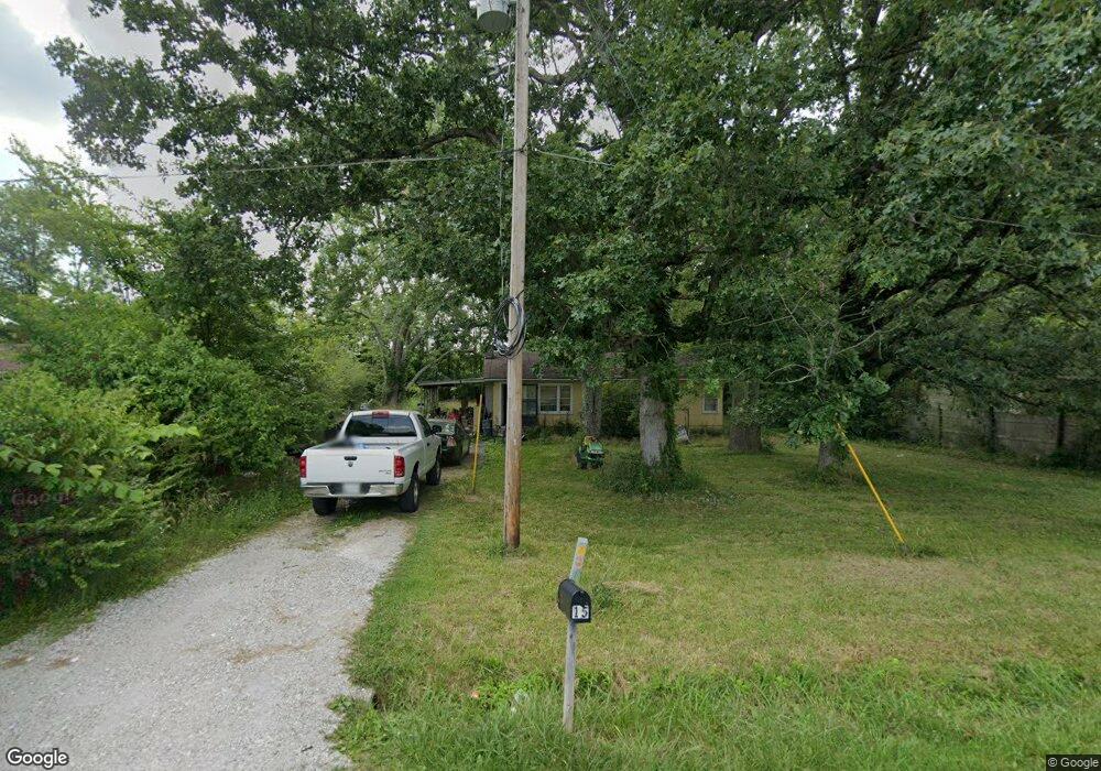 1310 Willow Dr, Manchester, TN 37355 - photo 1