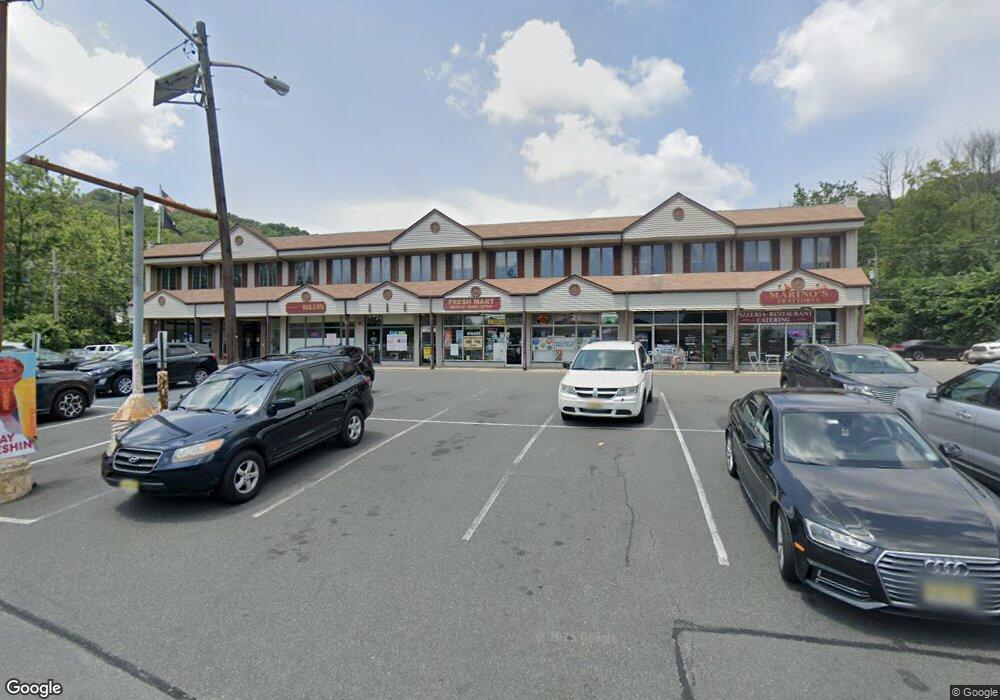 475 Watchung Ave unit 1, Watchung, NJ 07069 - photo 1