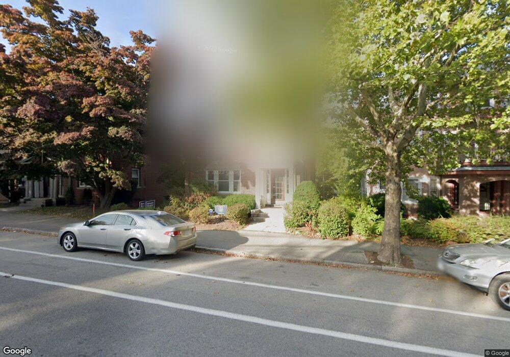 789 Washington St unit 2 Bed, Brookline, MA 02446 - photo 1