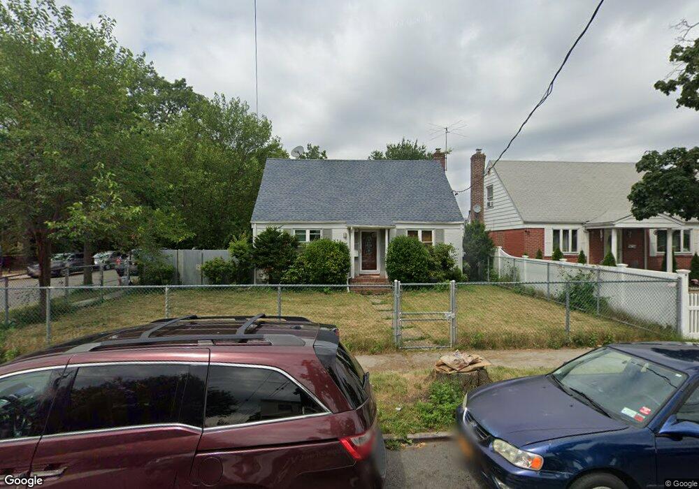 76-03 271 St, Glen Oaks, NY 11004 - photo 1