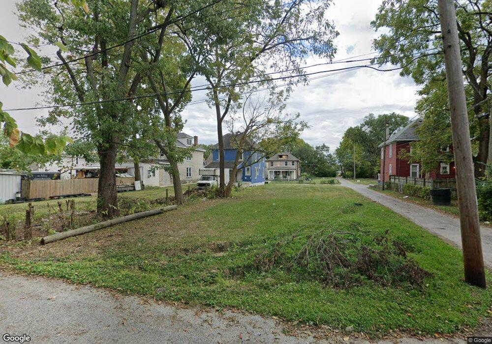 1359 E Engler St, Columbus, OH 43205 - photo 1