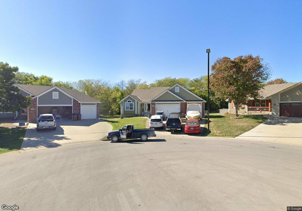 1718 Overbrook Ln, Raymore, MO 64083 - photo 1