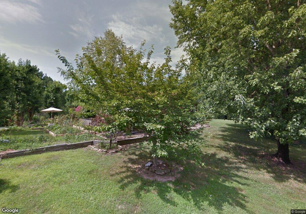 214 Sunshine Dr, Linden, TN 37096 - photo 1