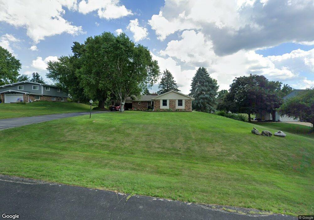 N57W26485 Mount Du Lac Dr, Sussex, WI 53089 - photo 1