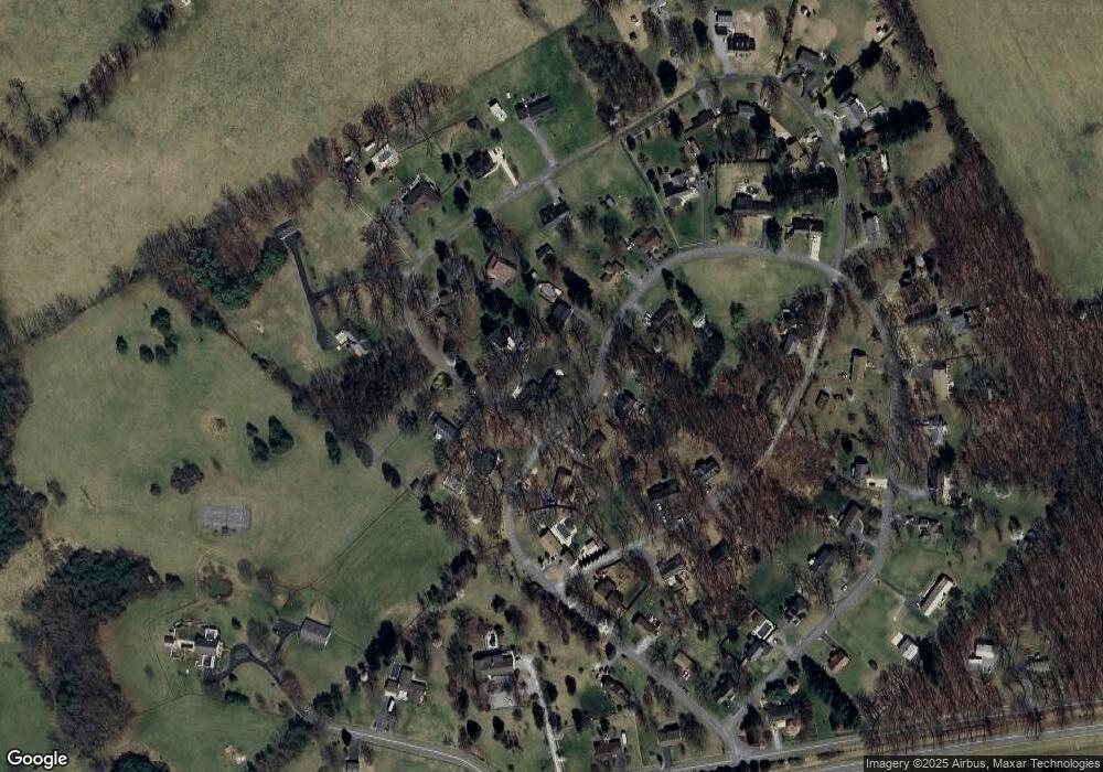 522 Circle View Rd, Luray, VA 22835 - photo 1