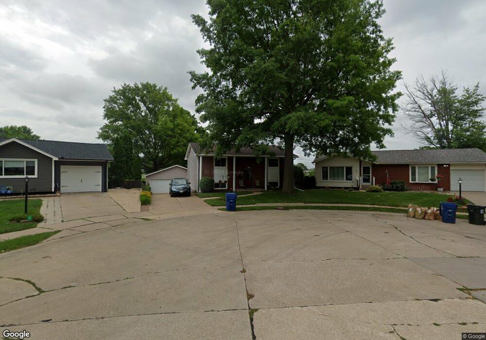 13 Vista Ct, Davenport, IA 52806 - photo 1