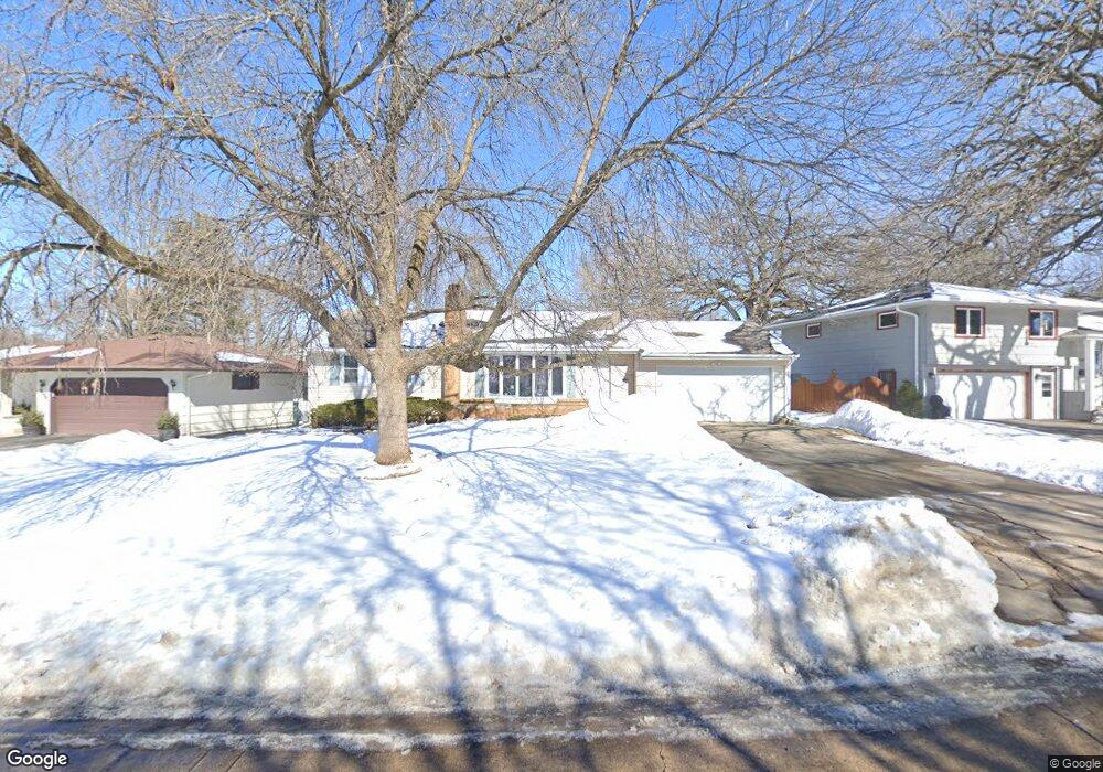5152 Abercrombie Dr, Edina, MN 55439 - photo 1