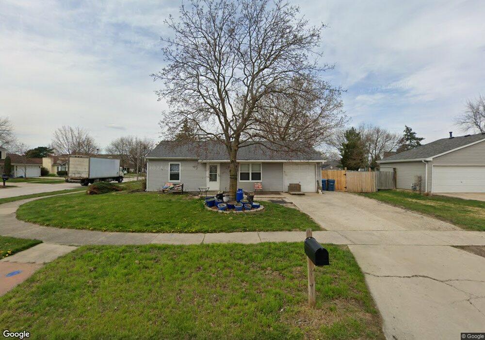 795 Shady Ln, Aurora, IL 60506 - photo 1