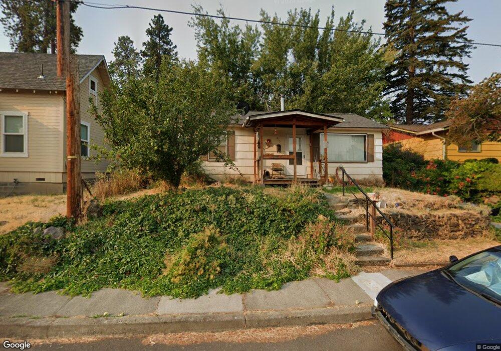 210 W 15th St, the Dalles, OR 97058 - photo 1