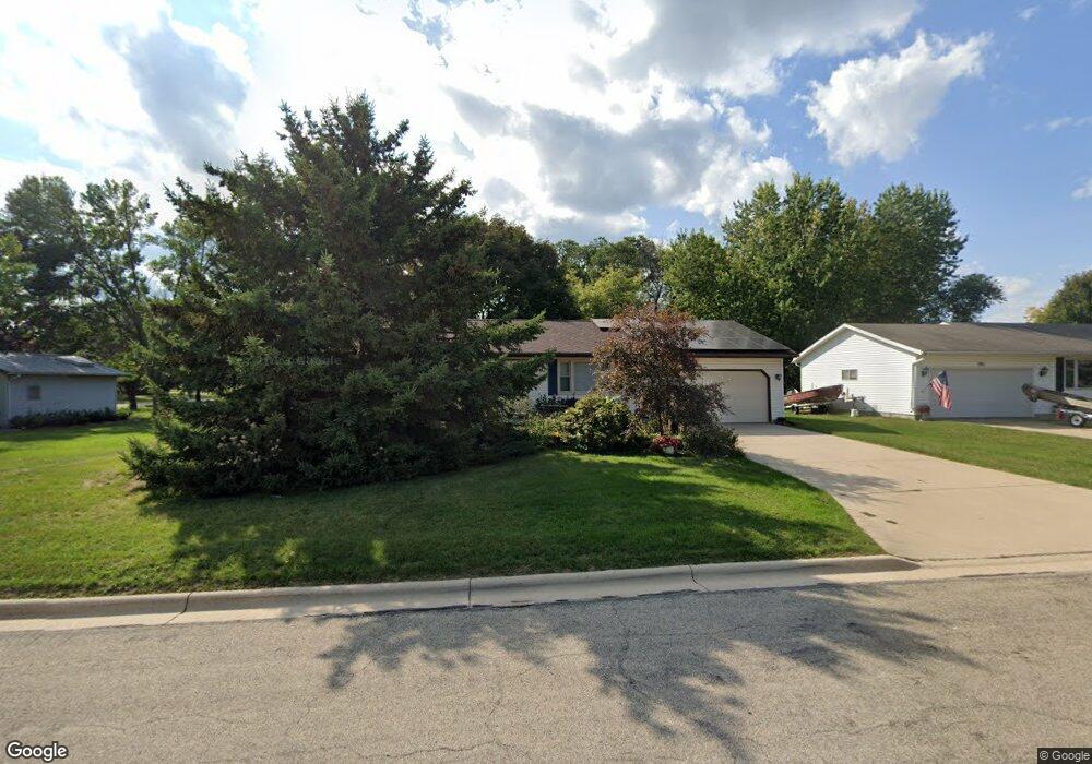 110 Teddy St, Brooklyn, WI 53521 - photo 1