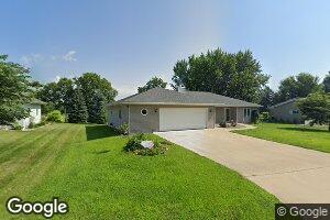 1304 Nash St, Aplington, IA 50604