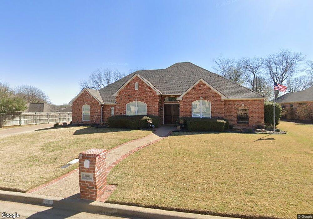 1101 Brook Ln, Cleburne, TX 76033 - photo 1