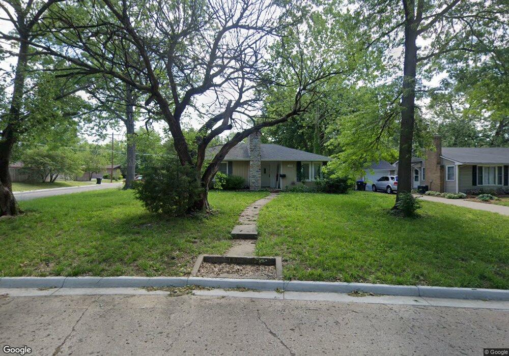 1900 SW Medford Ave, Topeka, KS 66604 - photo 1