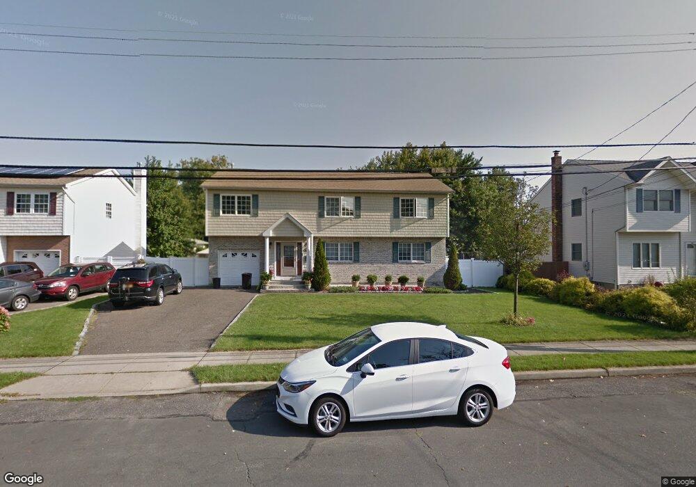 282 30th St, Lindenhurst, NY 11757 - photo 1