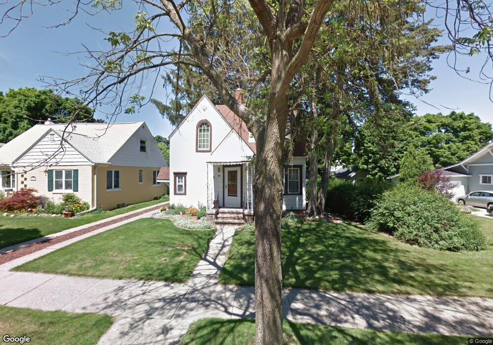 200 Strathmore Rd, Lansing, MI 48910 - photo 1