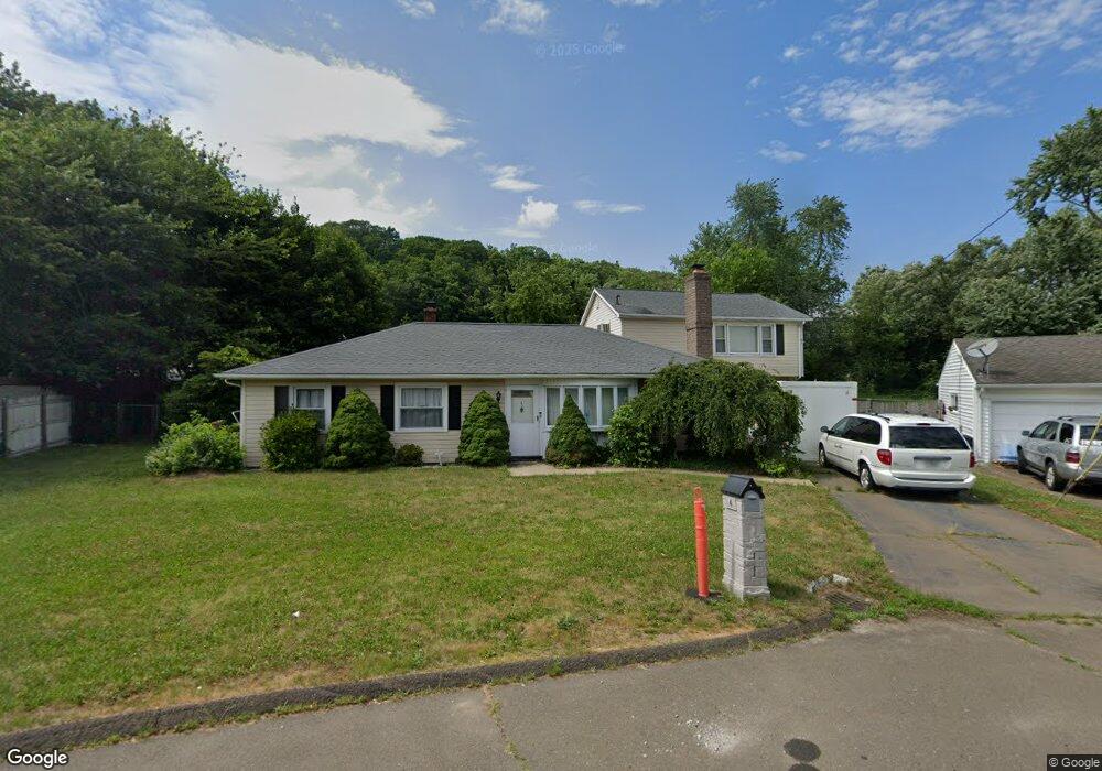 4 Raymond Ct, East Haven, CT 06512 - photo 1