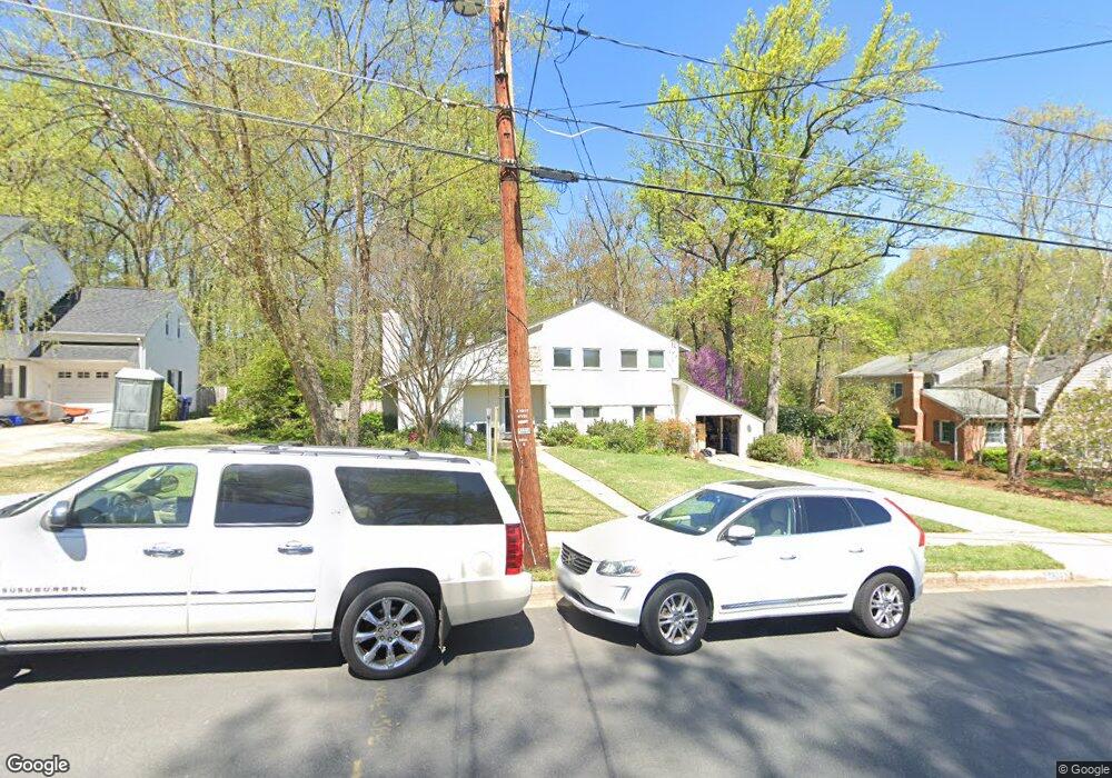 1304 Wake Forest Dr, Alexandria, VA 22307 - photo 1