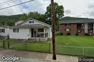 204 2nd Ave, Glasgow, WV 25086