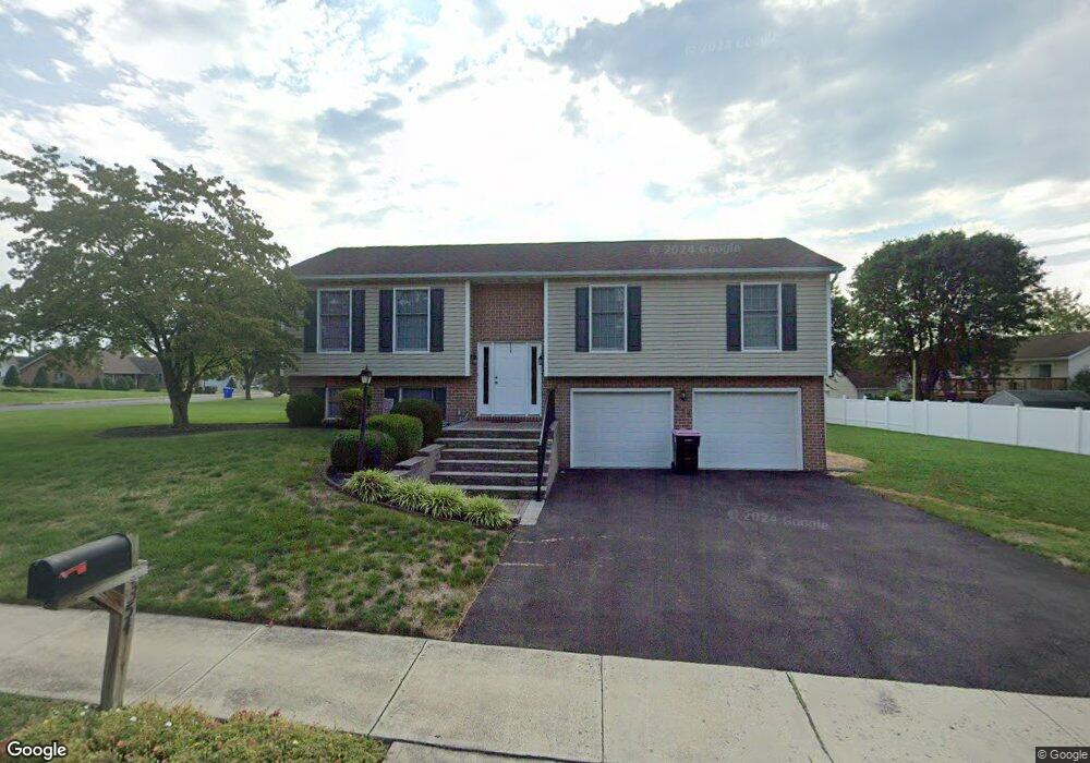 354 Ronald Dr, Greencastle, PA 17225 - photo 1