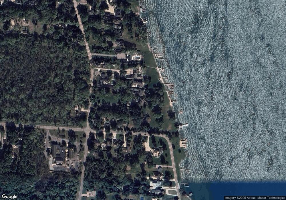 19903 Parke Ln, Grosse Ile, MI 48138 - photo 1