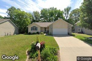 207 8th Ave, Hampton, IL 61256