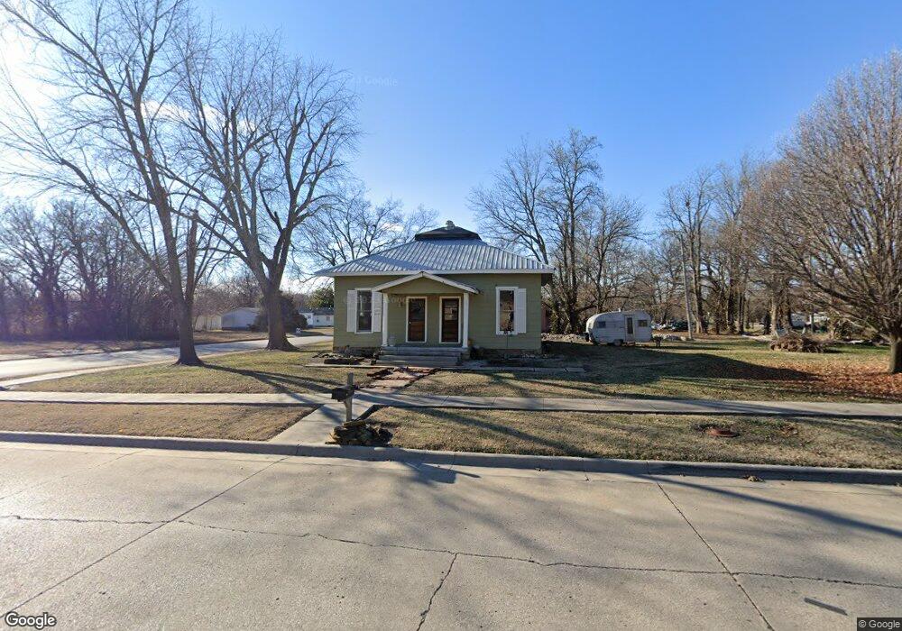 621 S 21st St, Parsons, KS 67357 - photo 1