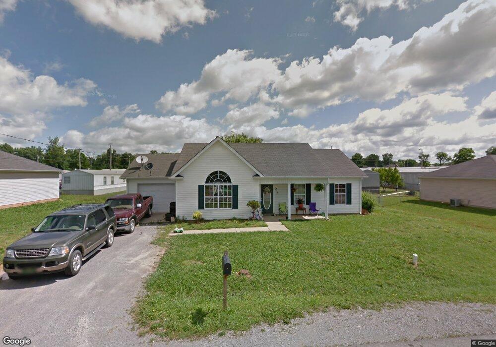 206 Cottonwood Dr, Shelbyville, TN 37160 - photo 1