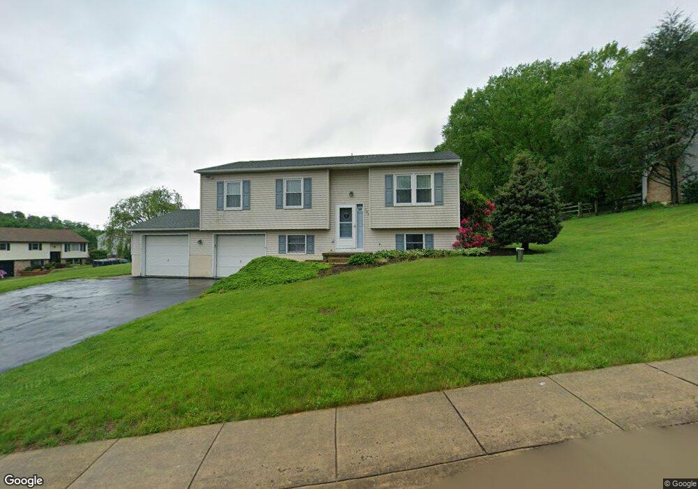 104 Nickel Dr, Bechtelsville, PA 19505 - photo 1