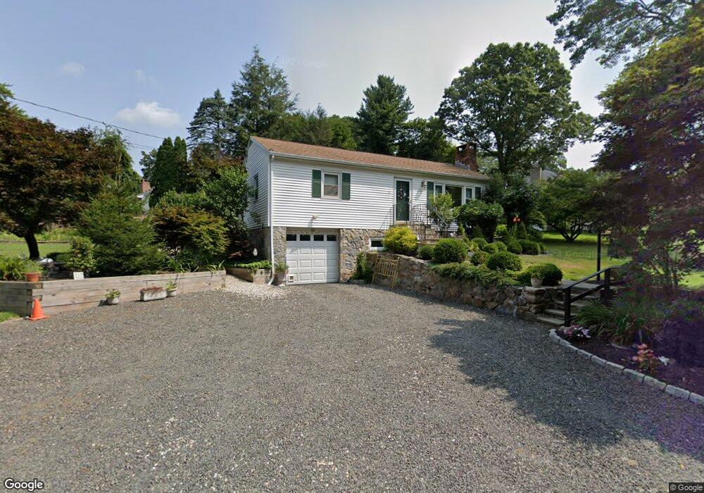 10 Orchard Ln, Ridgefield, CT 06877 - photo 1