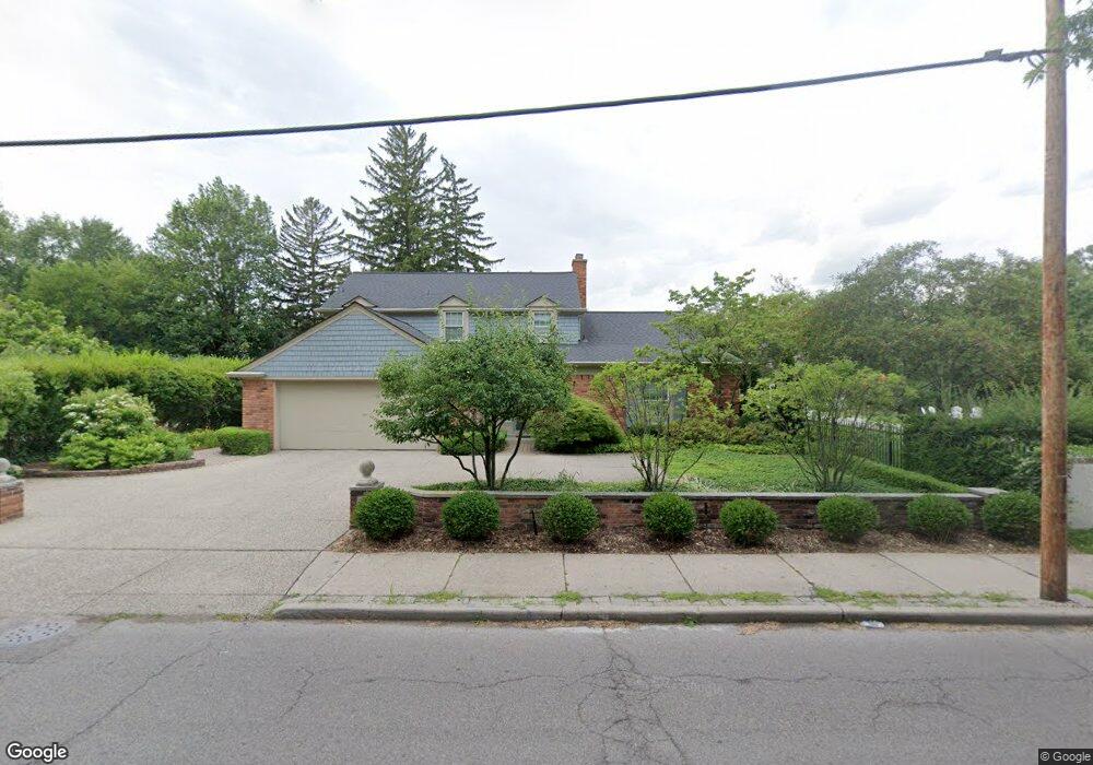 27 Fisher Rd, Grosse Pointe, MI 48230 - photo 1