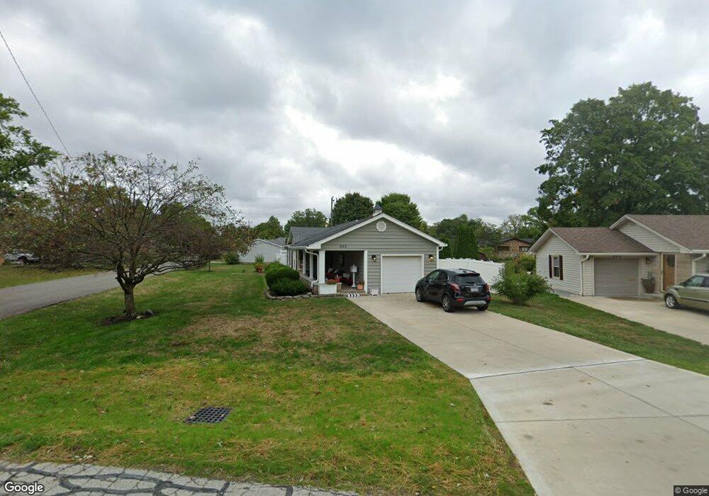 303 Masten St, Plainfield, IN 46168 - photo 1