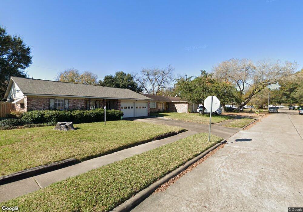 9203 Glen Shadow Dr, Houston, TX 77088 - photo 1