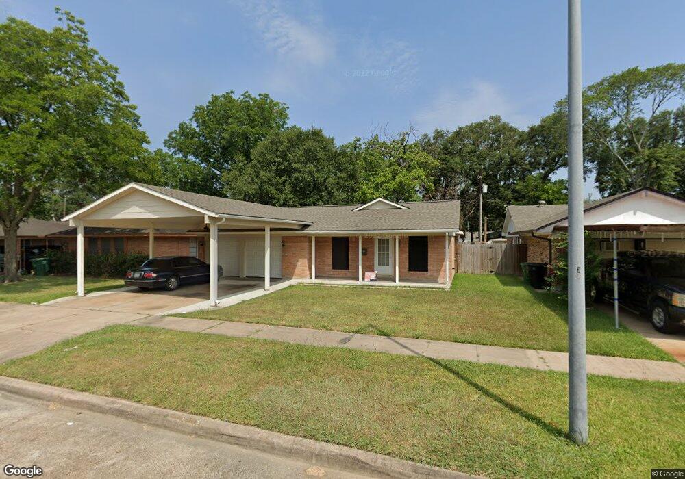 10323 Southport Dr, Houston, TX 77089 - photo 1