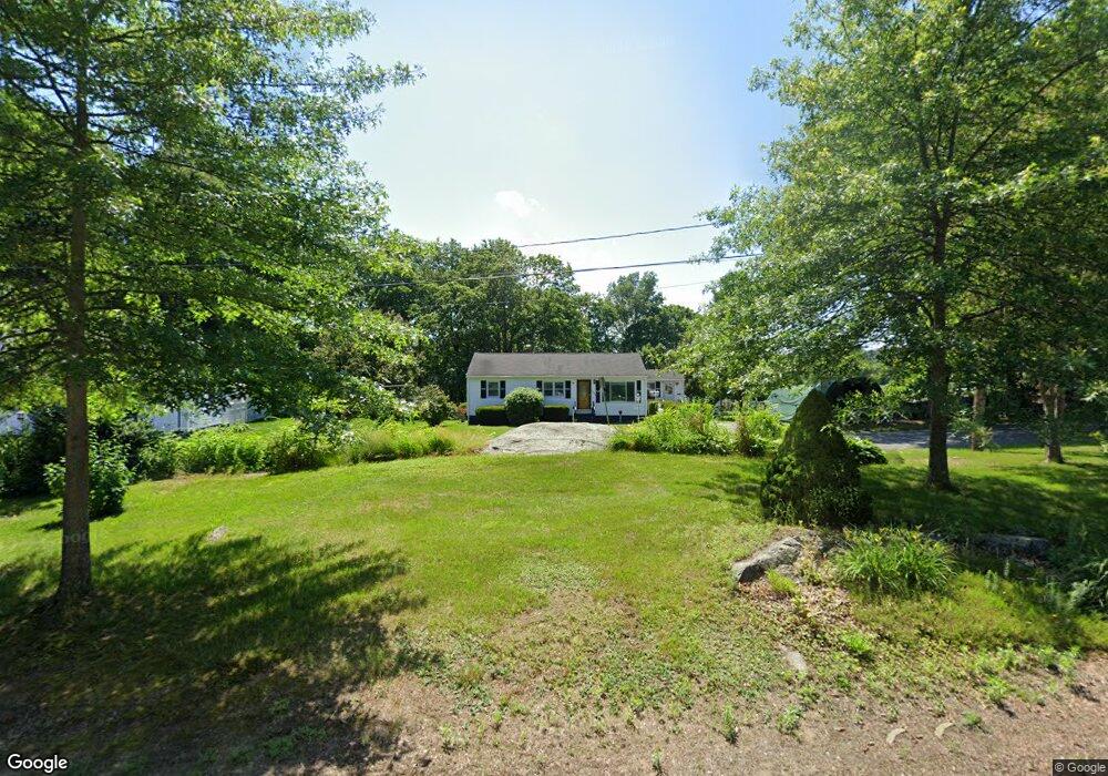 1084 Hildreth St, Dracut, MA 01826 - photo 1