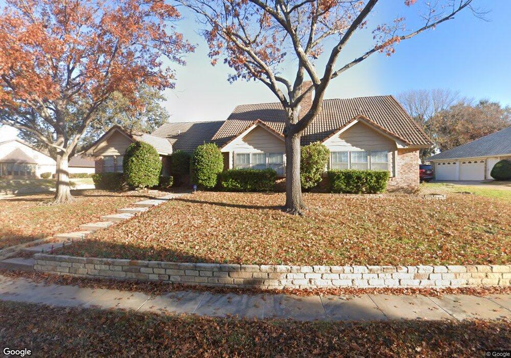 1101 Clear View Dr, Bedford, TX 76021 - photo 1