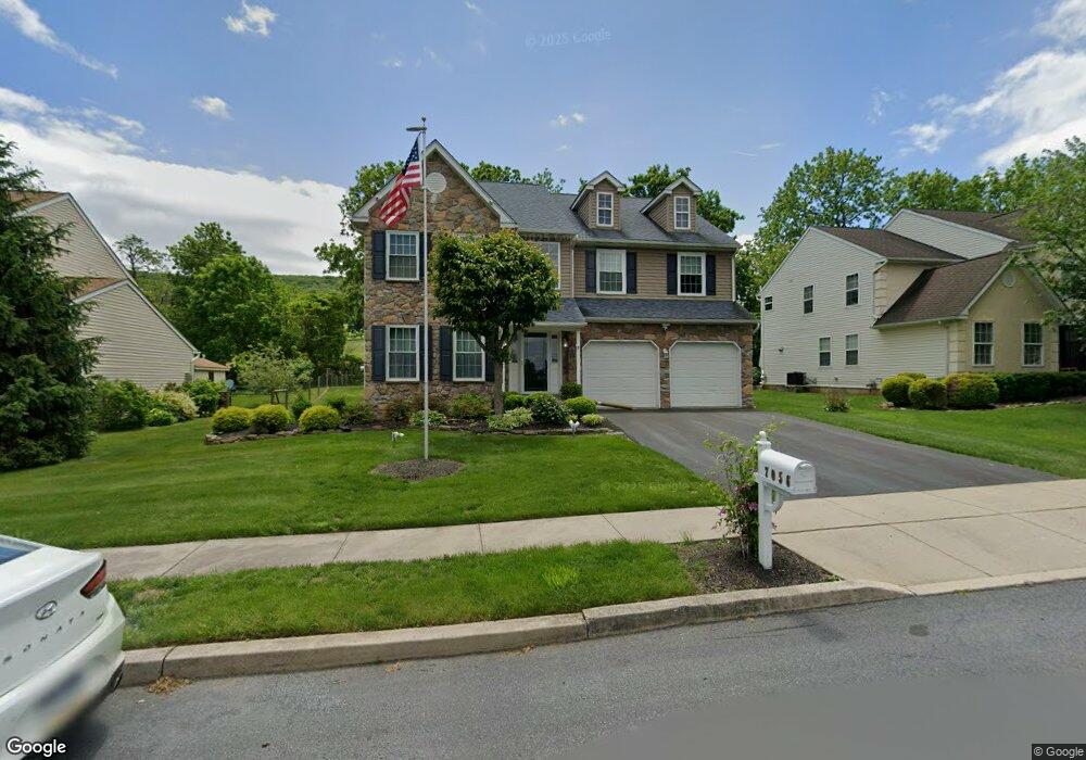 7056 Hearth Ln, Macungie, PA 18062 - photo 1