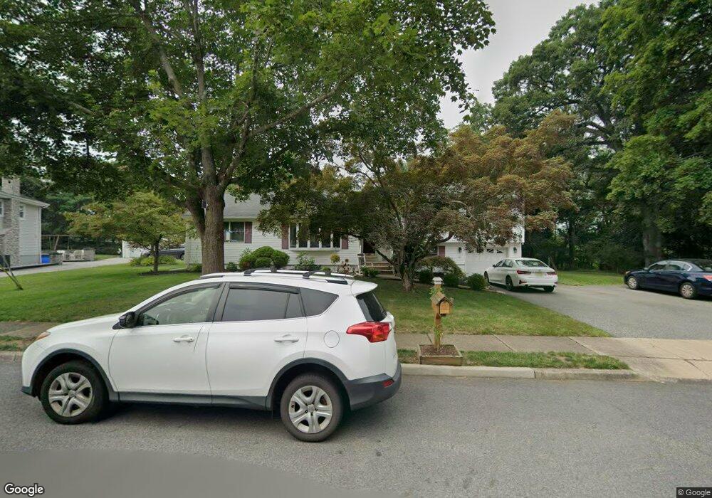 82 Berkley Ct, Wayne, NJ 07470 - photo 1