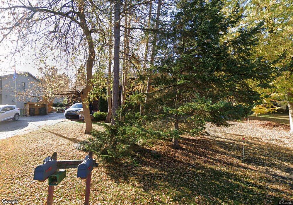 908 Sunset Dr unit 910, Delafield, WI 53018 - photo 1