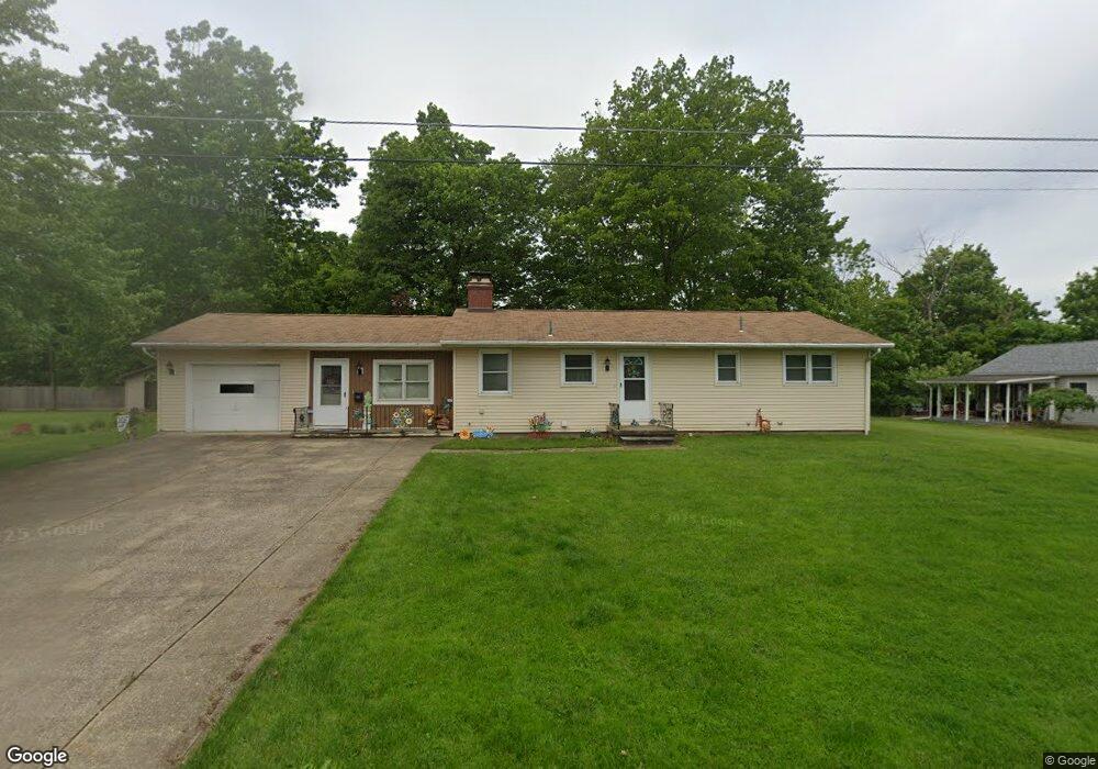 19 N Sycamore St, Jefferson, OH 44047 - photo 1