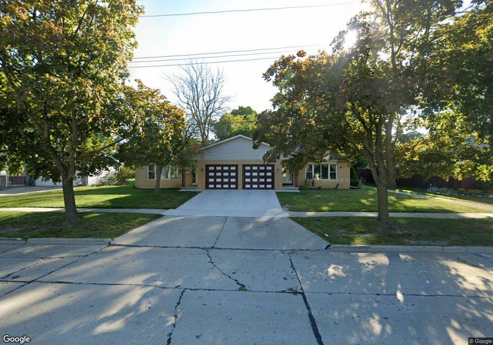 1505 N 24th St, Manitowoc, WI 54220 - photo 1