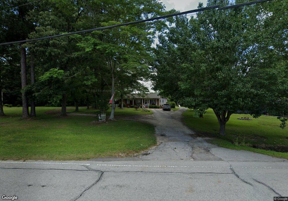 818 S Walker St, Burgaw, NC 28425 - photo 1