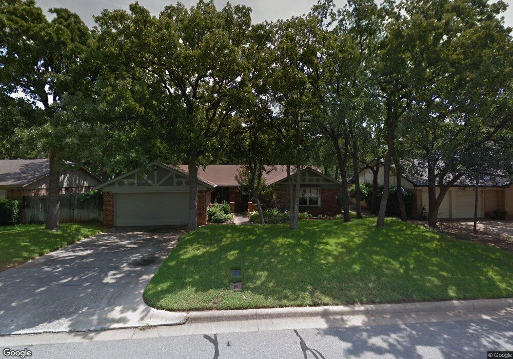 2928 Steve Dr, Hurst, TX 76054 - photo 1