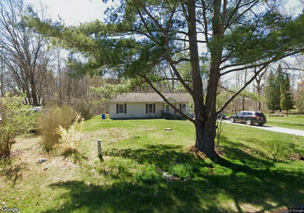 712 Prairie Creek Dr, Midland, MI 48640 - photo 1