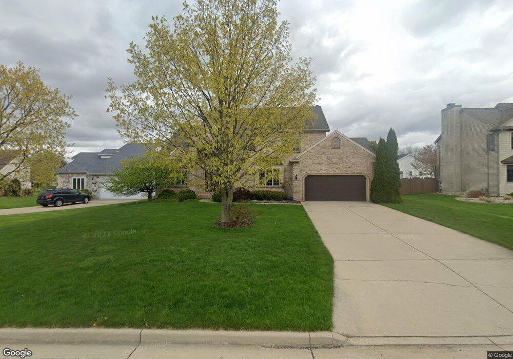 1514 Smokedrift Ln, Lansing, MI 48917 - photo 1