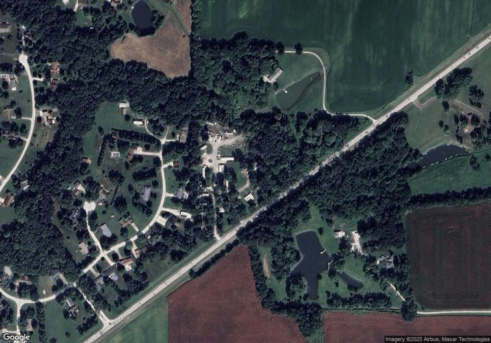 204 Zella Ln, Jacksonville, IL 62650 - photo 1