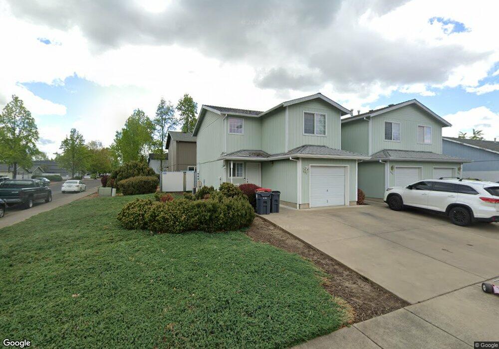 502 Mountain View Dr, Central Point, OR 97502 - photo 1