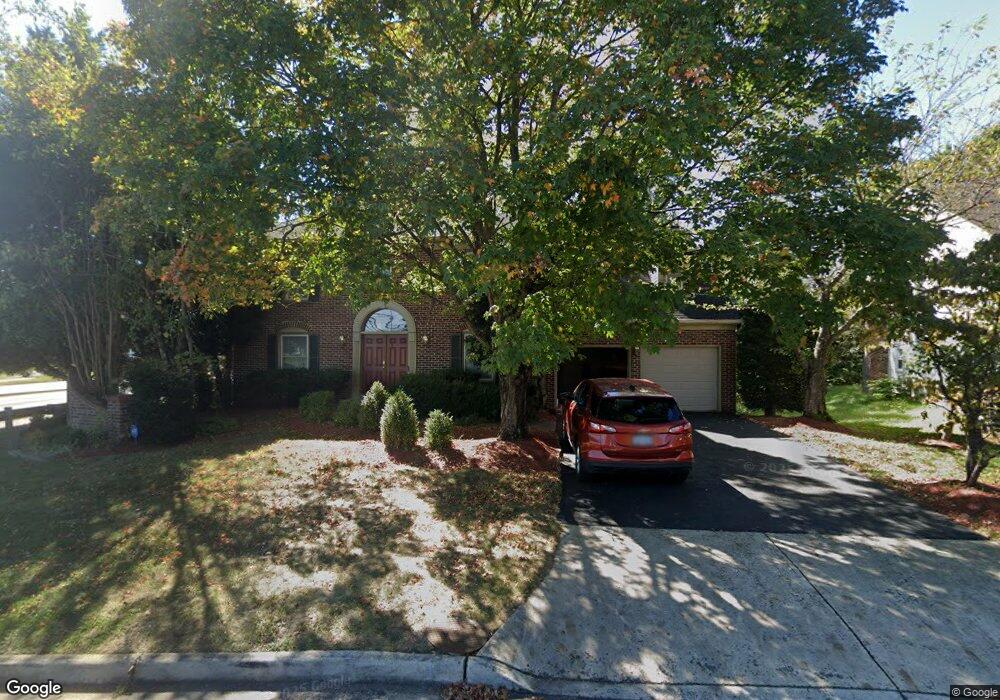 13450 Stream Valley Dr, Chantilly, VA 20151 - photo 1